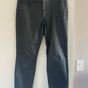 Faux leather sexy pants